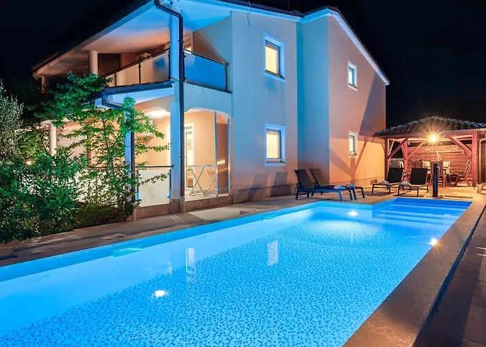 Apartments Lara