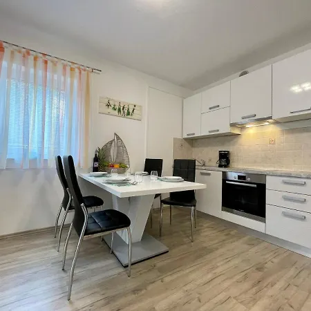 Apartments Lara Medulin Exterior photo
