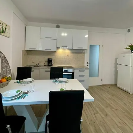 Apartments Lara Medulin Exterior photo