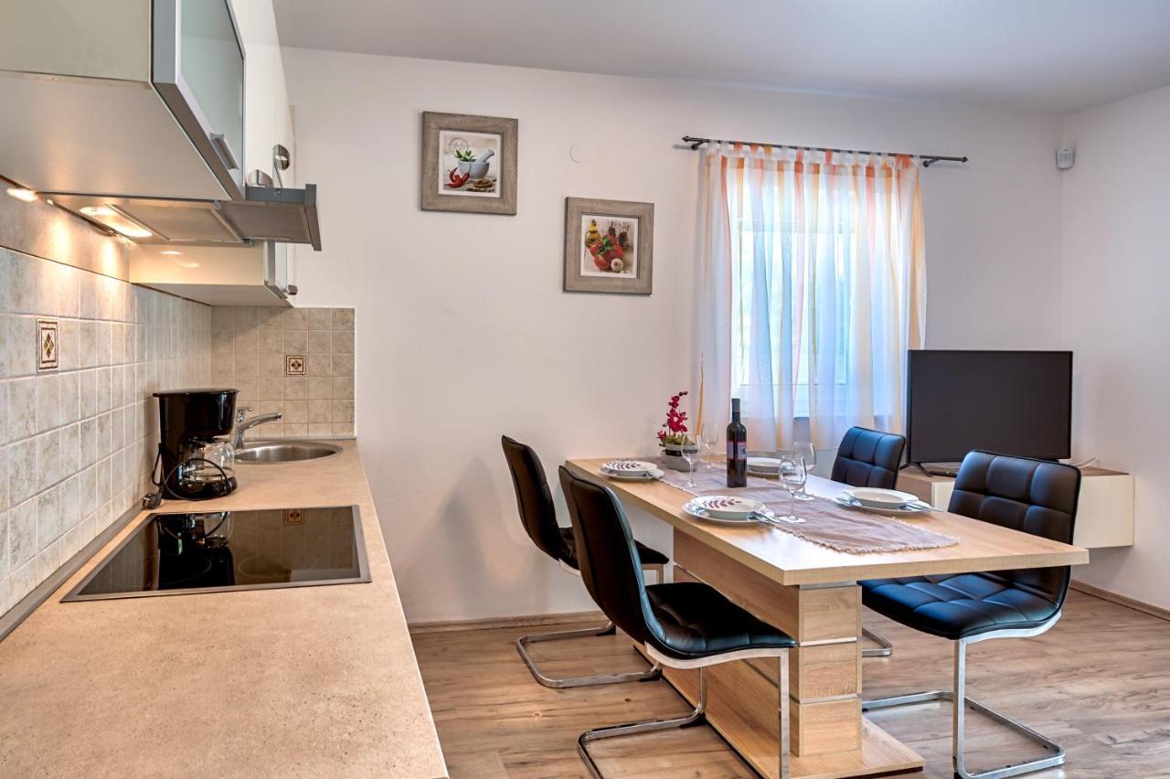 Apartment Lara Medulin